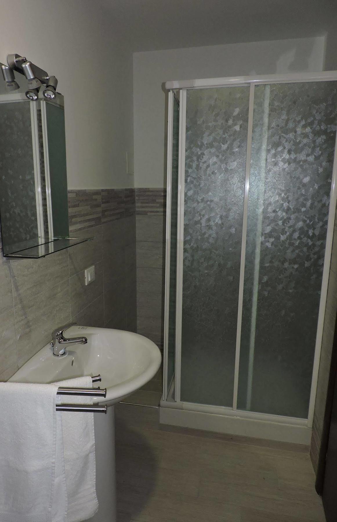 Living Rome Ottaviano B&B Ngoại thất bức ảnh