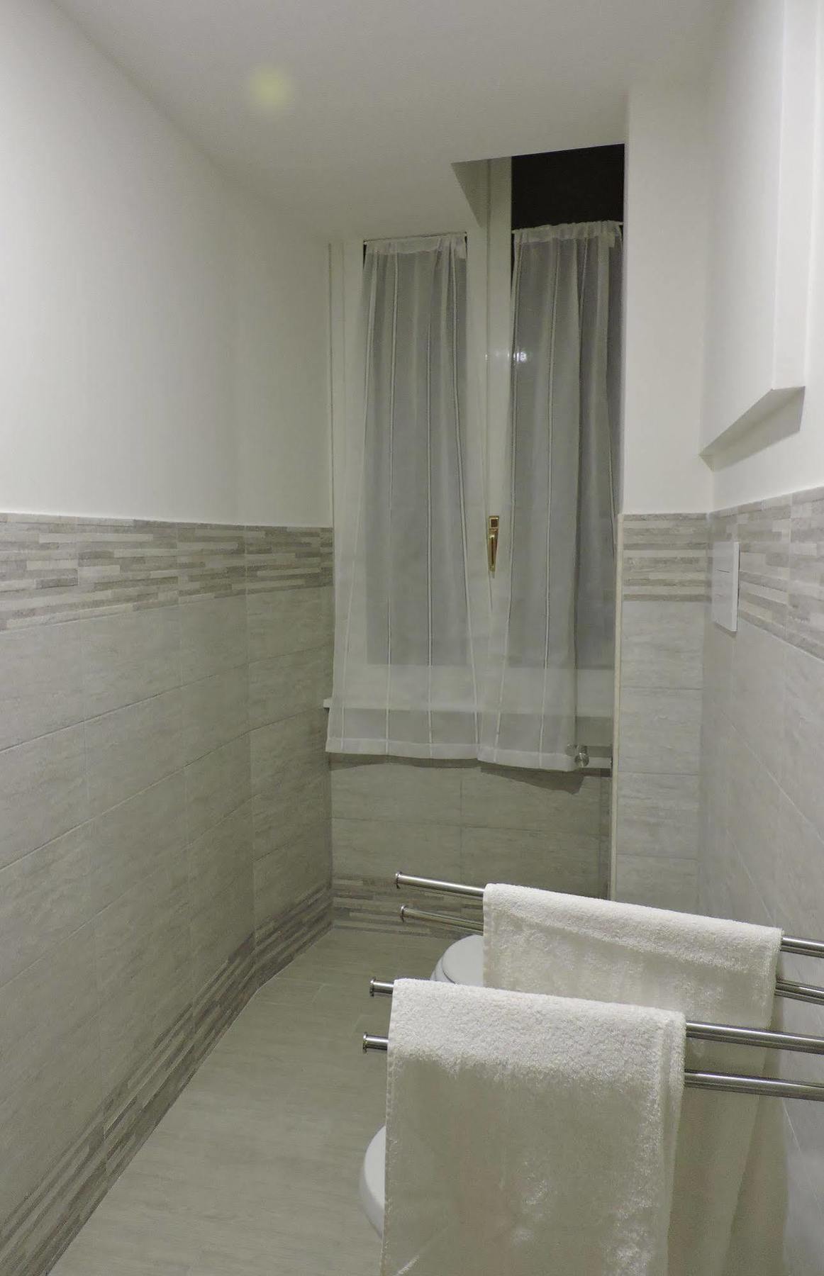 Living Rome Ottaviano B&B Ngoại thất bức ảnh