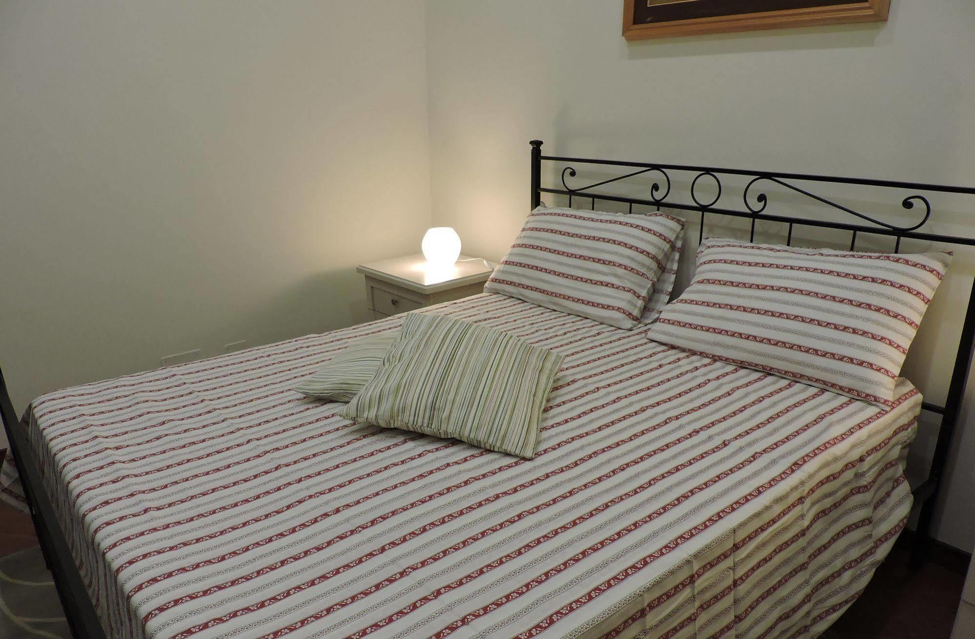 Living Rome Ottaviano B&B Ngoại thất bức ảnh