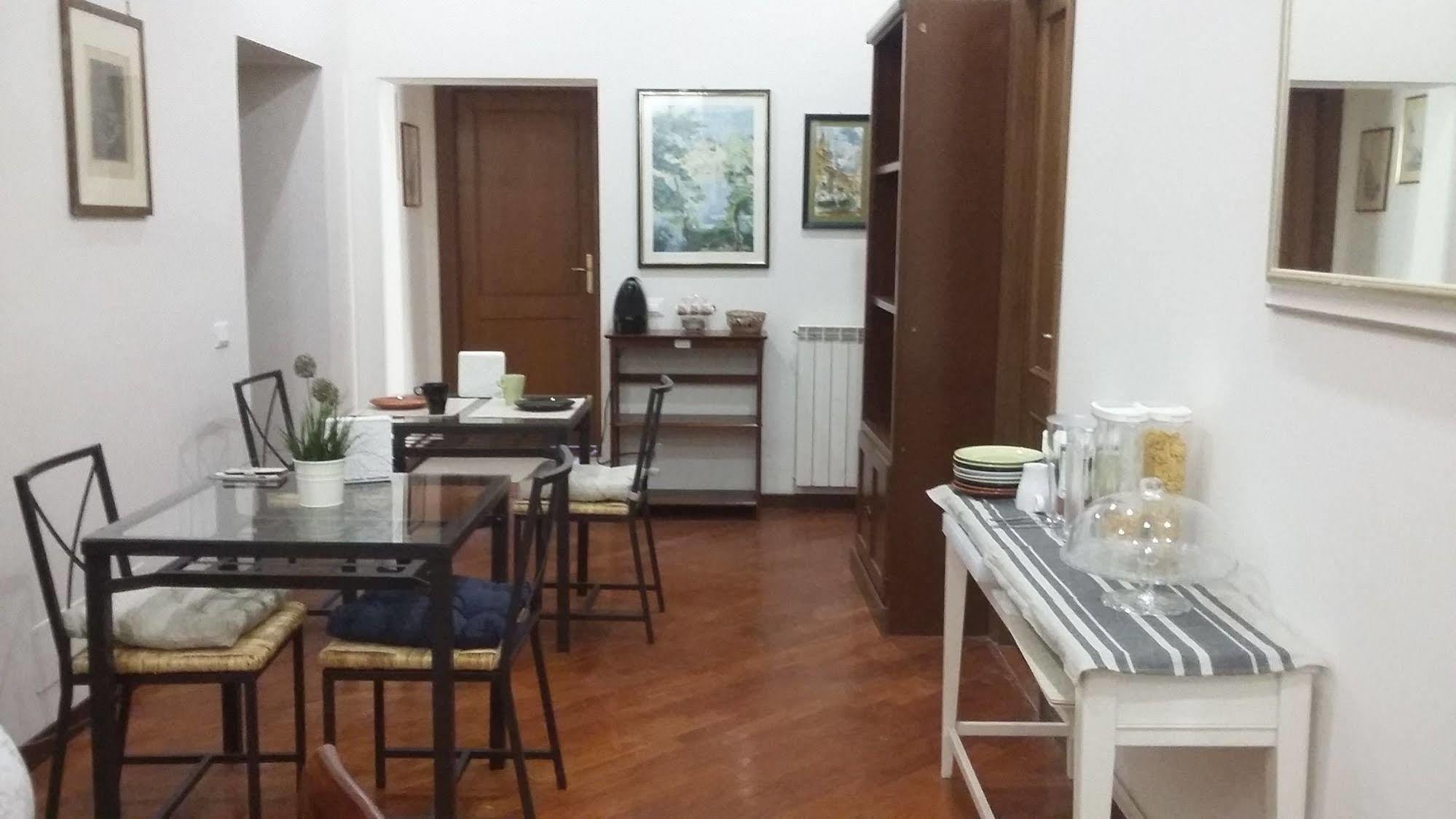 Living Rome Ottaviano B&B Ngoại thất bức ảnh